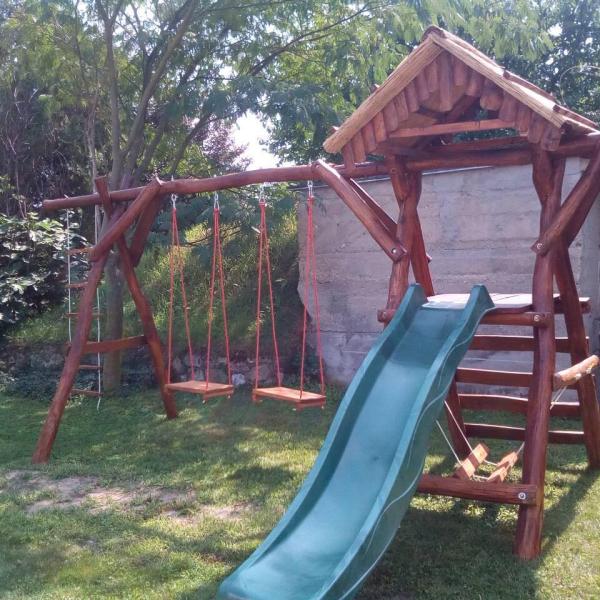 Csuszdatorony Hintaval Es Matrozletraval